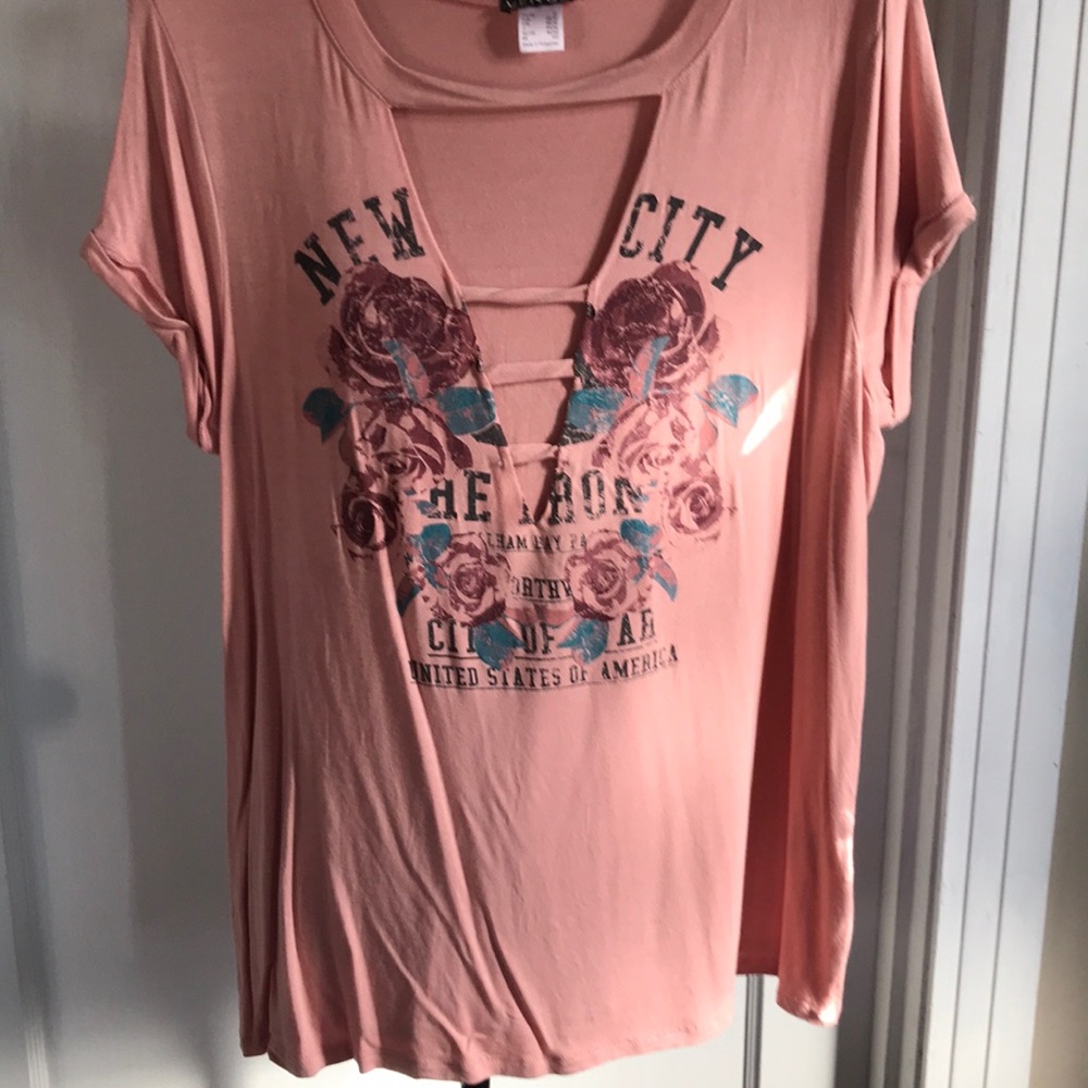 Pink Venus low cut T shirt
